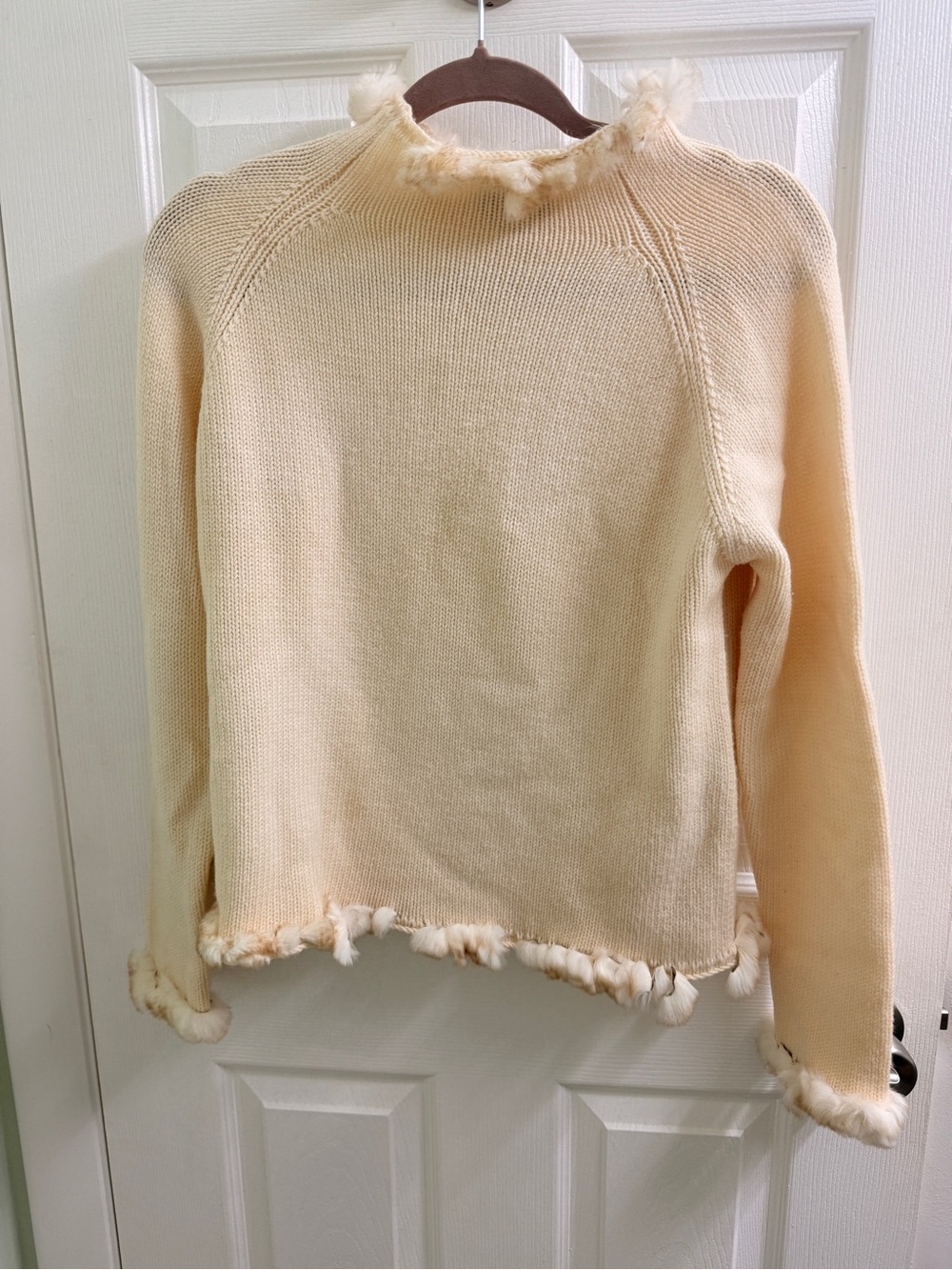 Oscar de la Renta 100% Wool Cream Fur Trim Sweater